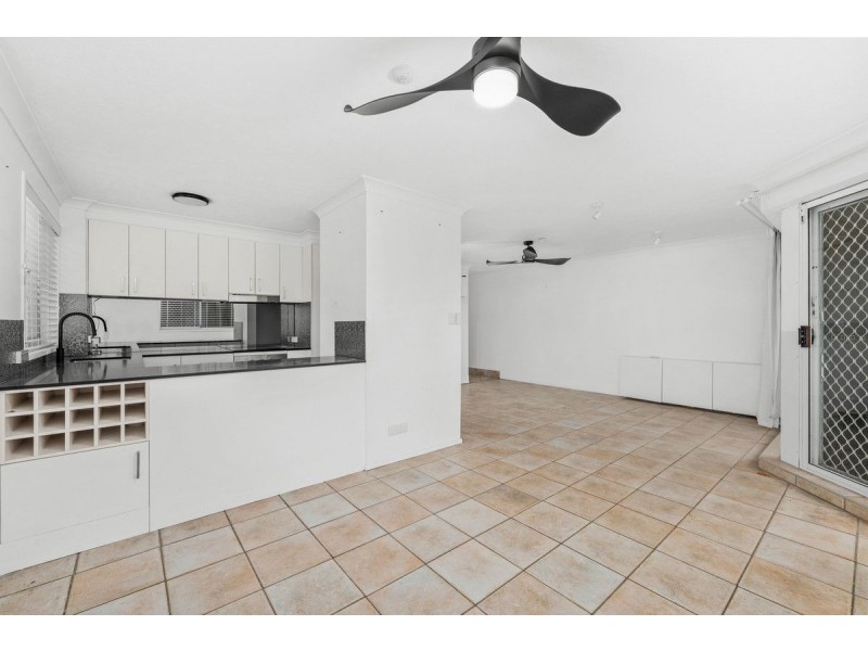 6/14 Jefferson Lane, Palm Beach QLD 4221