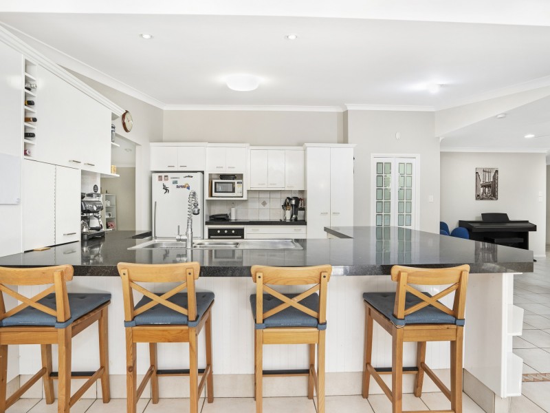 23 Cranbourne Court, Robina QLD 4226