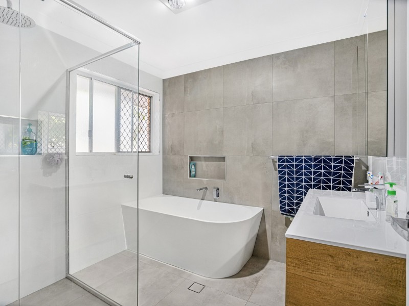 23 Cranbourne Court, Robina QLD 4226