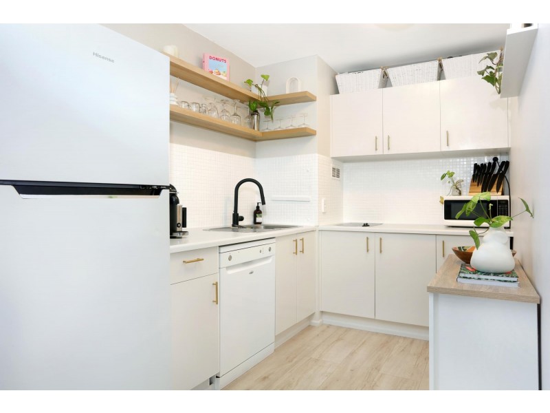 41/2877 Gold Coast Highway, Surfers Paradise QLD 4217