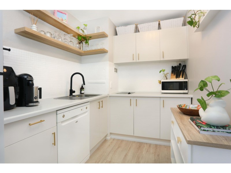 41/2877 Gold Coast Highway, Surfers Paradise QLD 4217