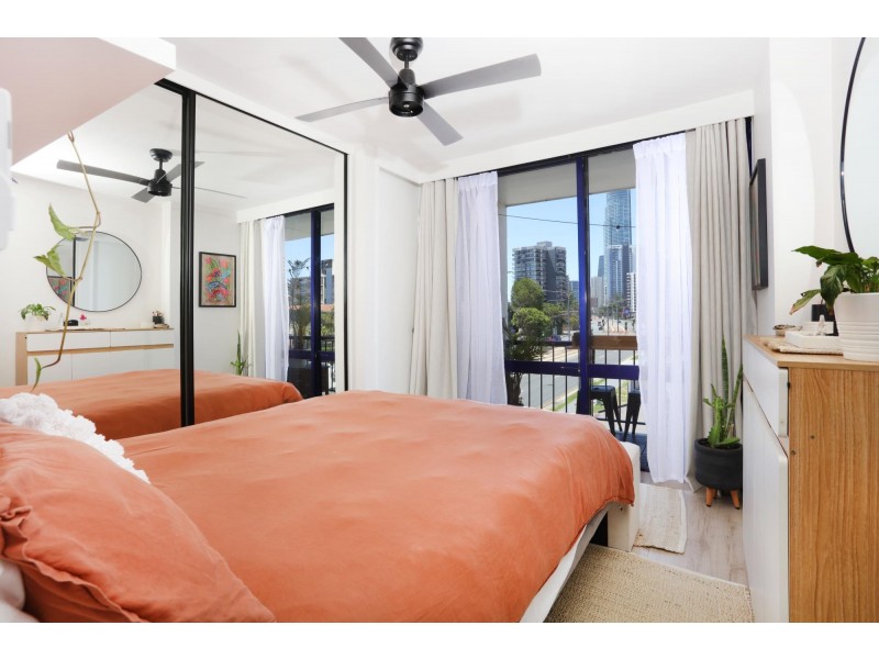 41/2877 Gold Coast Highway, Surfers Paradise QLD 4217