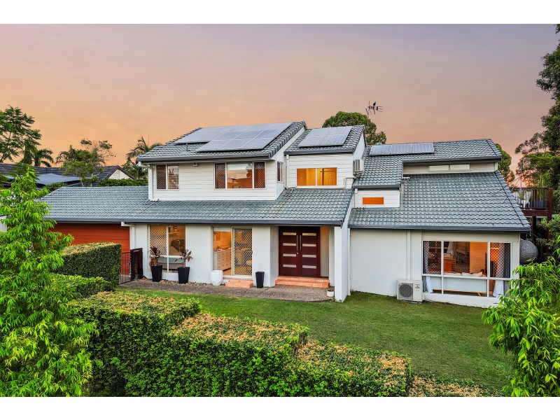 5 Pinnacle Court, Robina QLD 4226