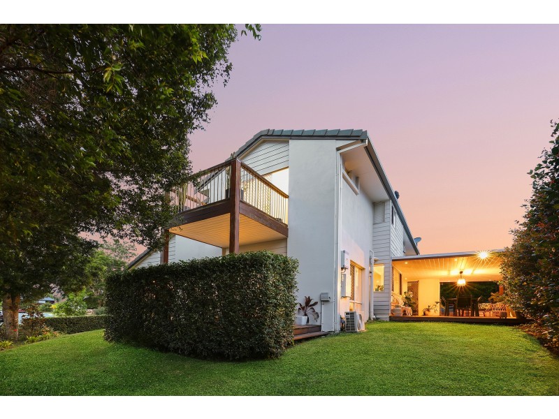 5 Pinnacle Court, Robina QLD 4226