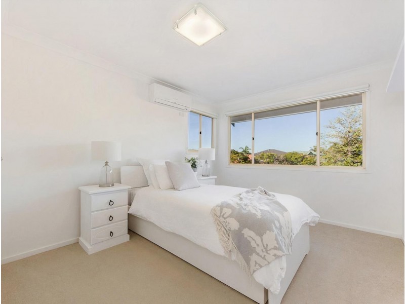 5 Pinnacle Court, Robina QLD 4226