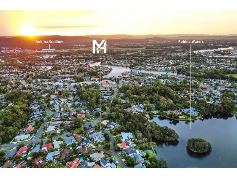5 Pinnacle Court, Robina QLD 4226