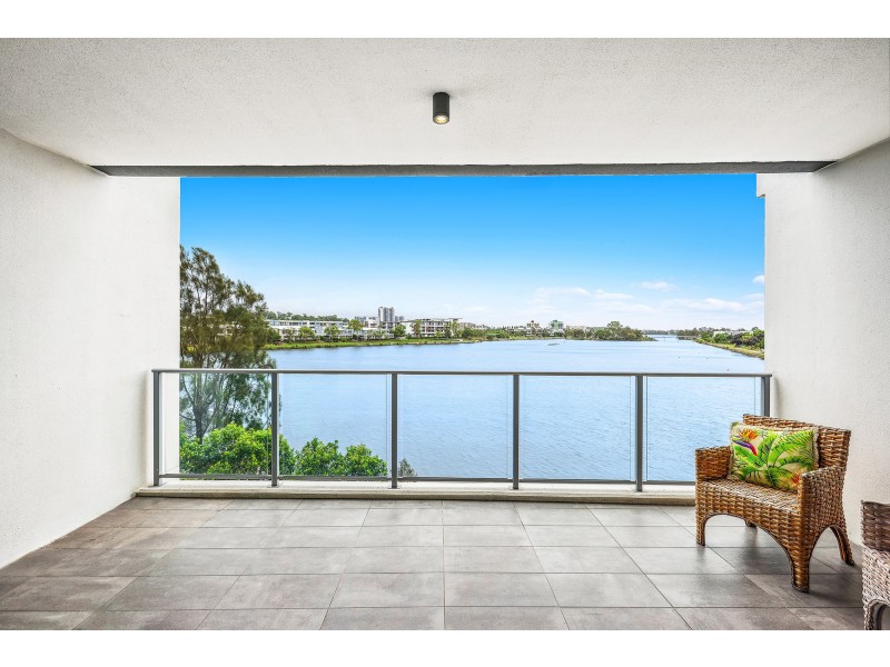 1109/397 Christine Avenue, Varsity Lakes QLD 4227