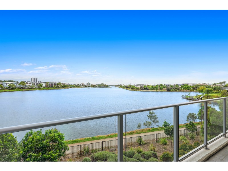1109/397 Christine Avenue, Varsity Lakes QLD 4227