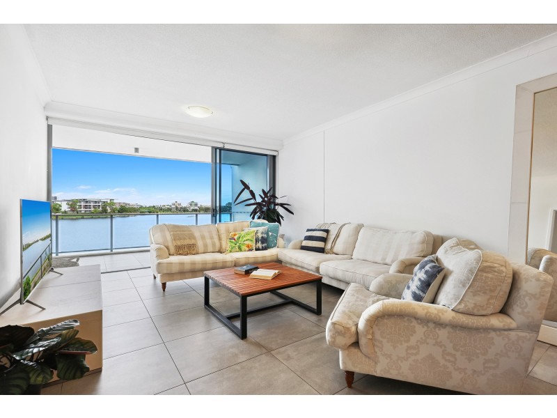 1109/397 Christine Avenue, Varsity Lakes QLD 4227