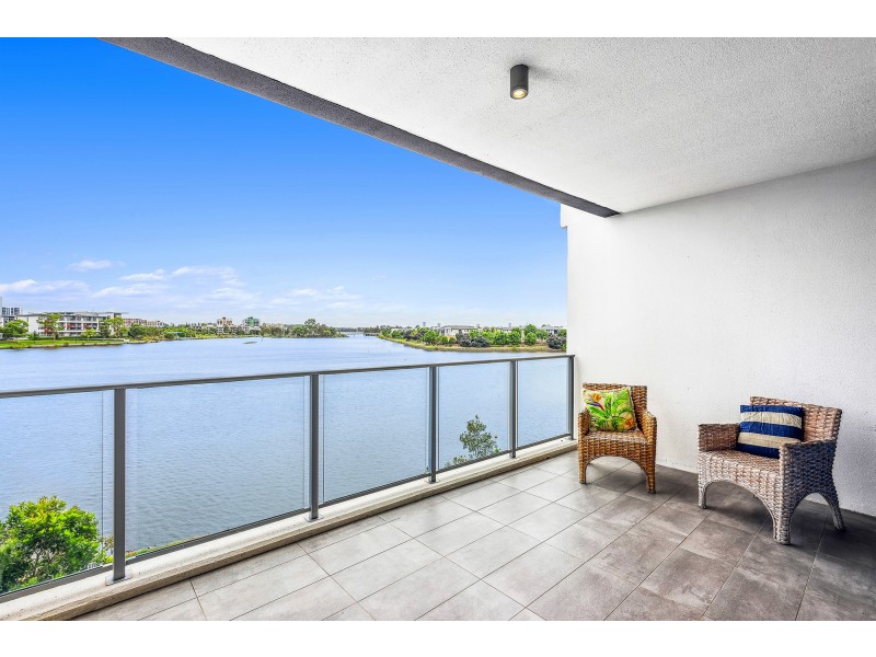 1109/397 Christine Avenue, Varsity Lakes QLD 4227