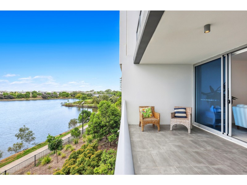 1109/397 Christine Avenue, Varsity Lakes QLD 4227