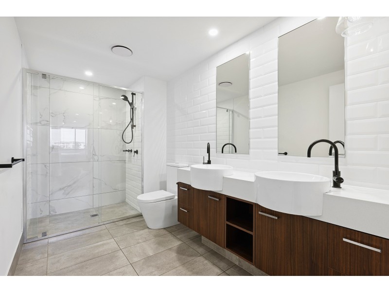 1109/397 Christine Avenue, Varsity Lakes QLD 4227