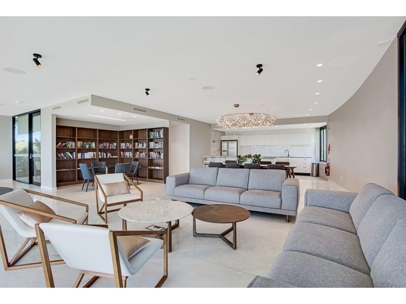 1109/397 Christine Avenue, Varsity Lakes QLD 4227