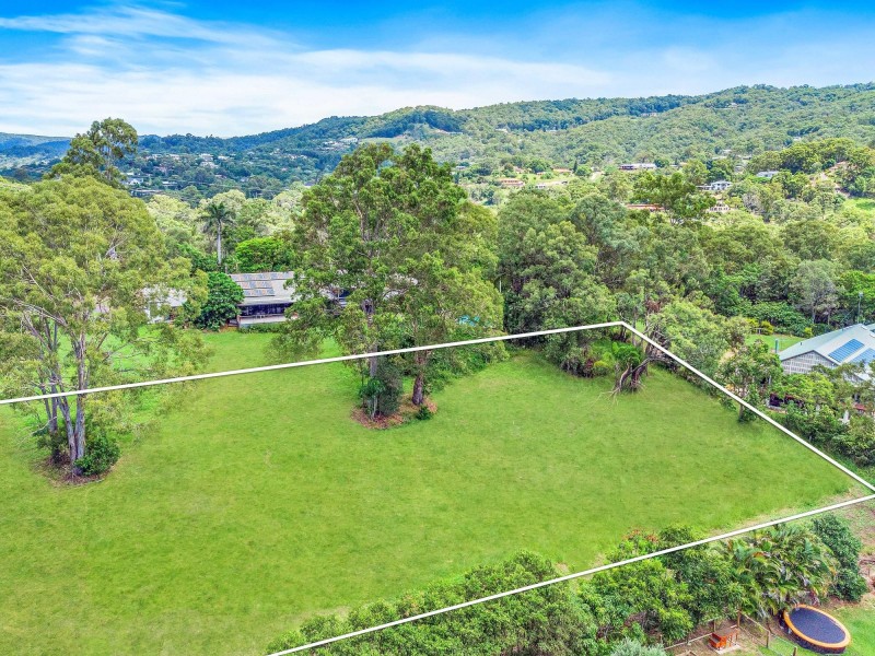 3 Cromwell Court, Tallai QLD 4213