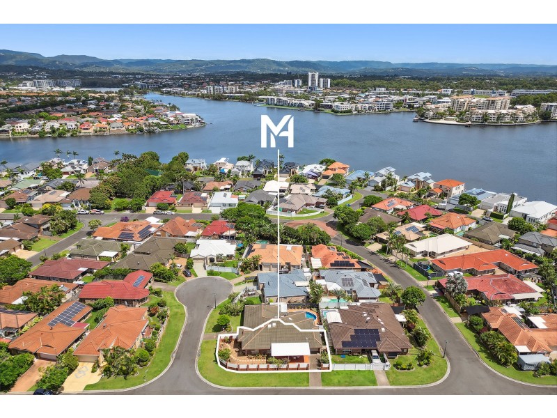 2/11 Swinburne Street, Varsity Lakes QLD 4227