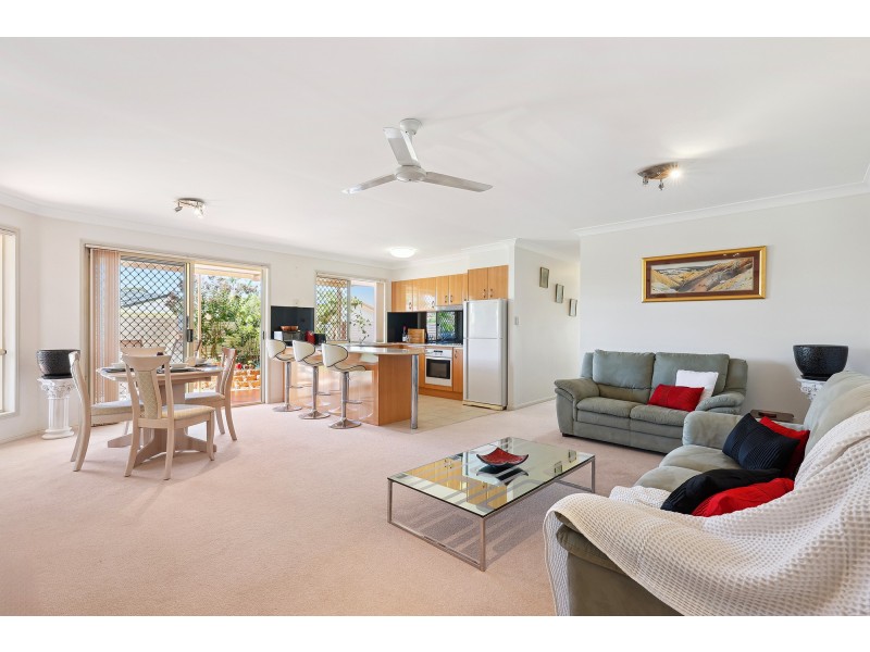 2/11 Swinburne Street, Varsity Lakes QLD 4227