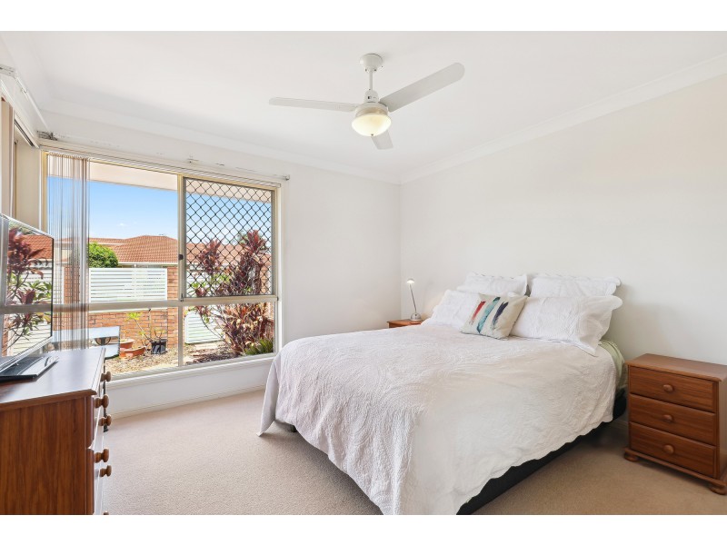 2/11 Swinburne Street, Varsity Lakes QLD 4227