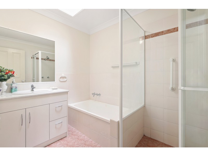 2/11 Swinburne Street, Varsity Lakes QLD 4227