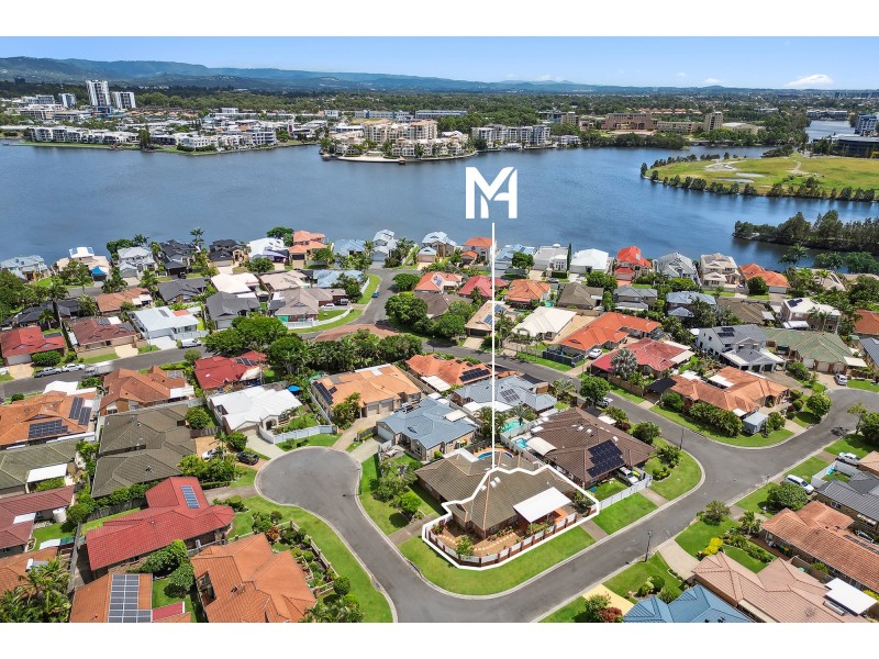 2/11 Swinburne Street, Varsity Lakes QLD 4227
