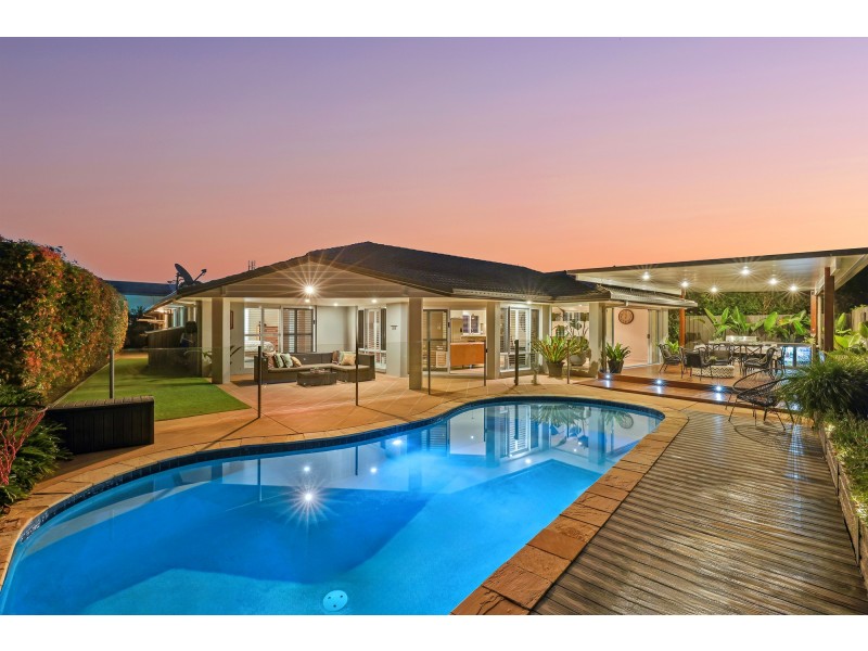 30 Yarraville Street, Robina QLD 4226