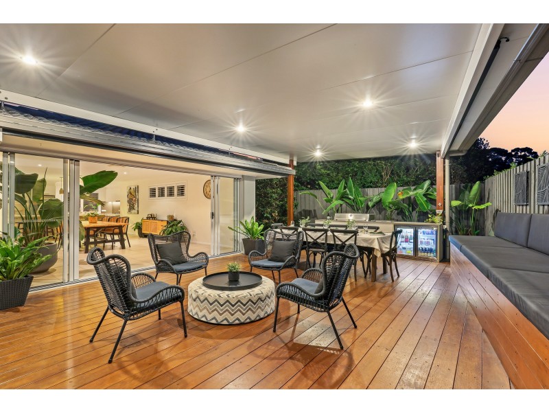 30 Yarraville Street, Robina QLD 4226