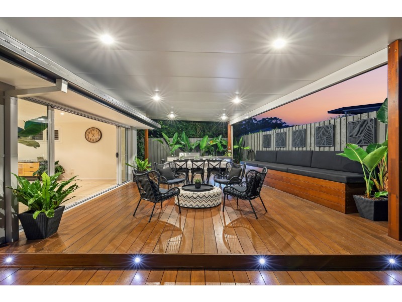 30 Yarraville Street, Robina QLD 4226