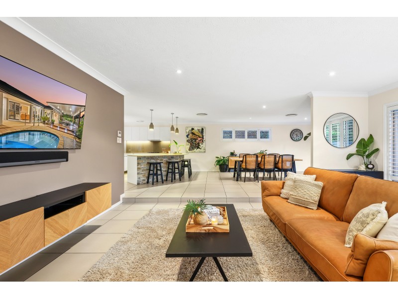 30 Yarraville Street, Robina QLD 4226