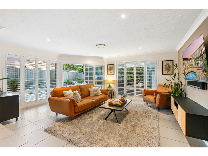 30 Yarraville Street, Robina QLD 4226