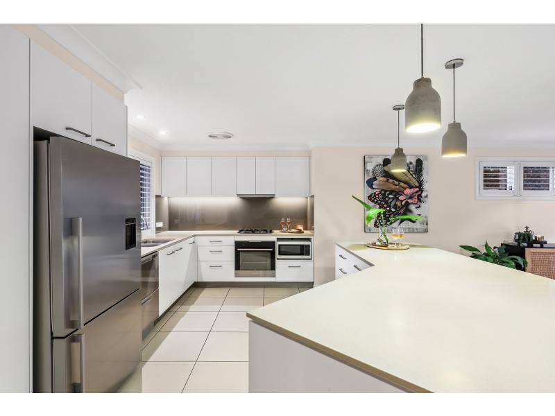 30 Yarraville Street, Robina QLD 4226