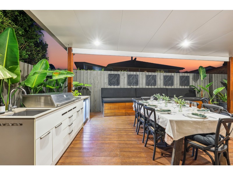 30 Yarraville Street, Robina QLD 4226