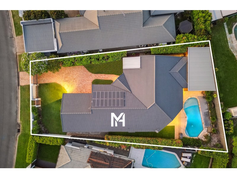 30 Yarraville Street, Robina QLD 4226