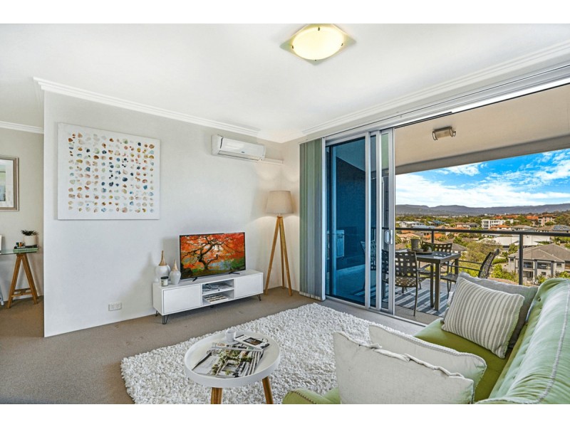 1601/3 Main Street, Varsity Lakes QLD 4227