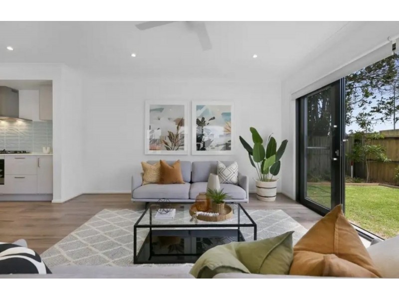 12a Buring Court, Highland Park QLD 4211