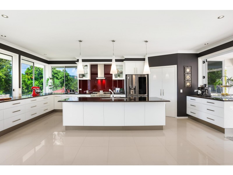 7 Moondance Court, Bonogin QLD 4213