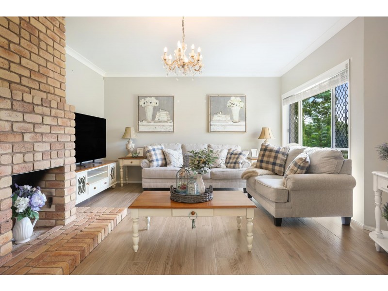 7 Moondance Court, Bonogin QLD 4213