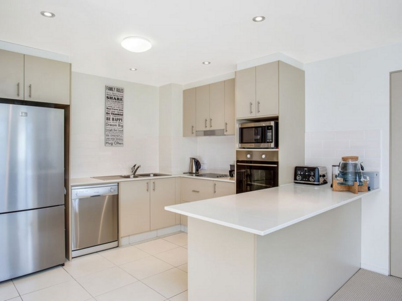 42/2 Acacia Court, Robina QLD 4226