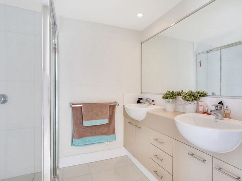 42/2 Acacia Court, Robina QLD 4226