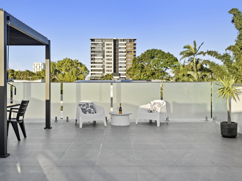 69 Philippine Parade, Palm Beach QLD 4221