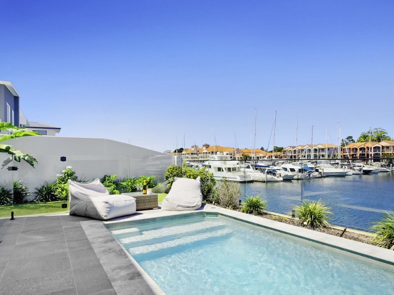 8944 The Point Circuit, Hope Island QLD 4212