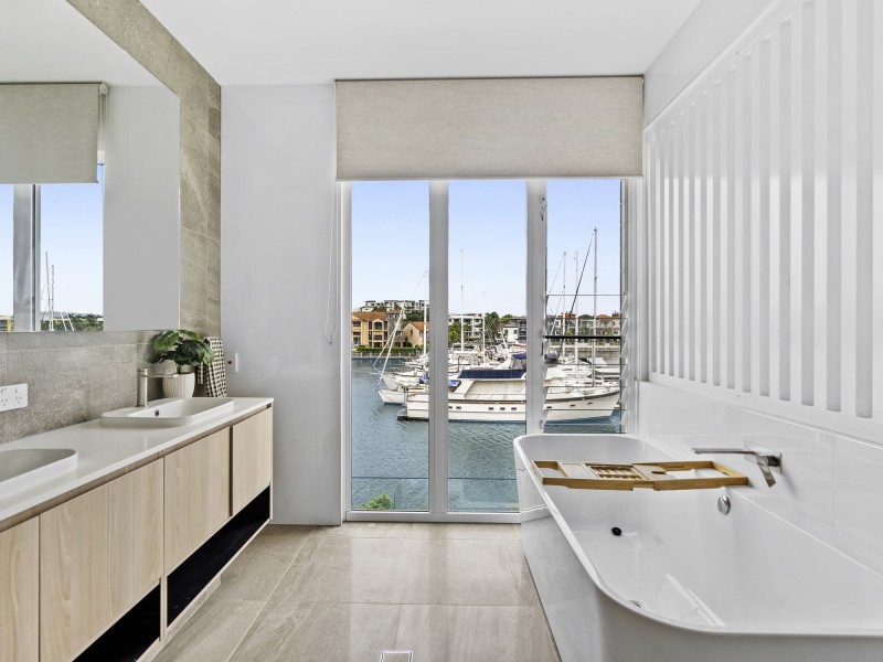 8944 The Point Circuit, Hope Island QLD 4212