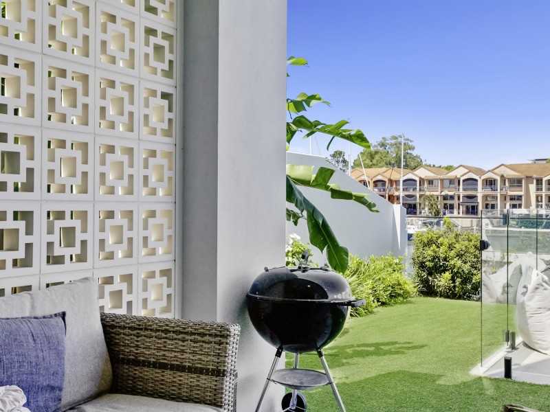 8944 The Point Circuit, Hope Island QLD 4212