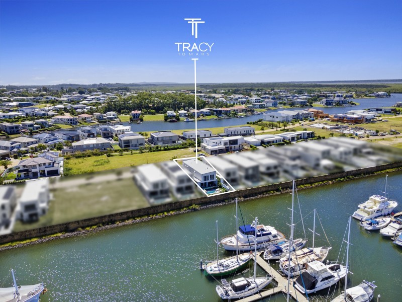 8944 The Point Circuit, Hope Island QLD 4212