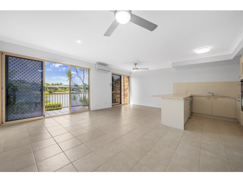 7/4 Lowood Court, Varsity Lakes QLD 4227