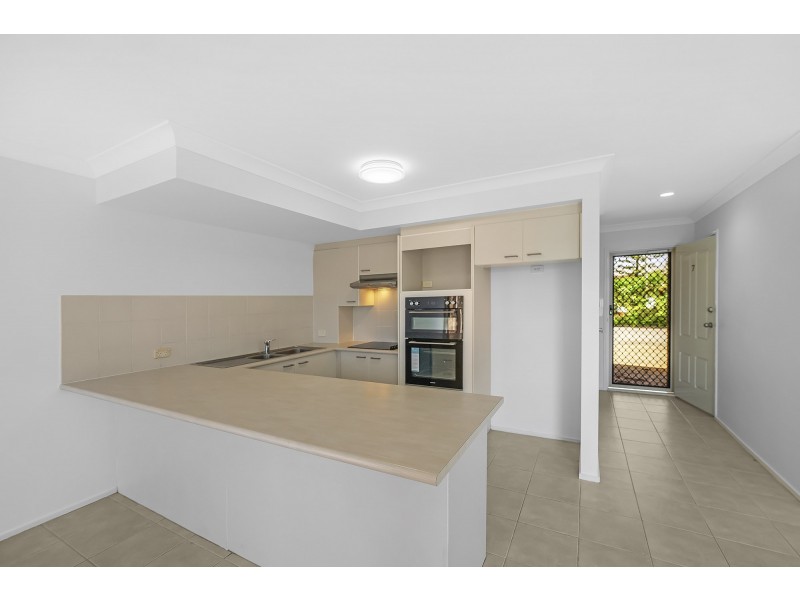7/4 Lowood Court, Varsity Lakes QLD 4227