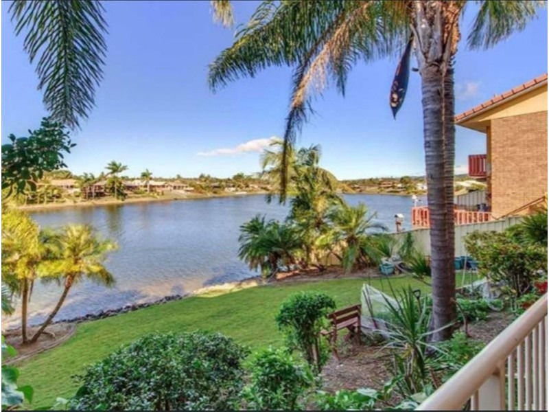 7/4 Lowood Court, Varsity Lakes QLD 4227