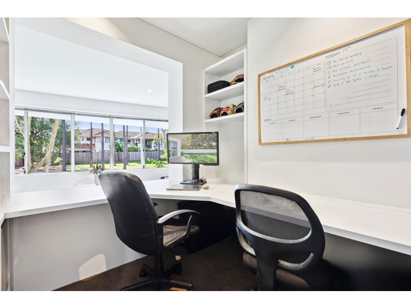 72/98 University Drive, Varsity Lakes QLD 4227