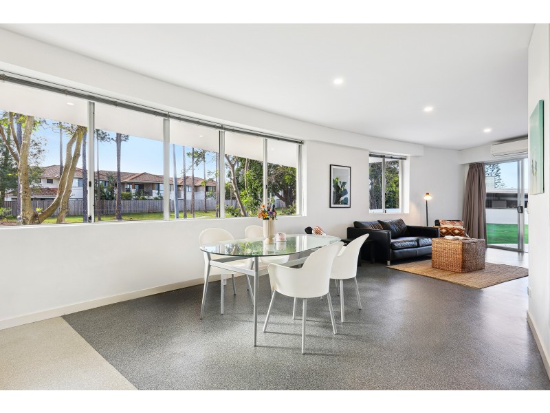 72/98 University Drive, Varsity Lakes QLD 4227