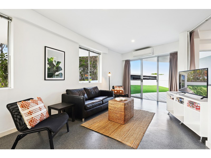 72/98 University Drive, Varsity Lakes QLD 4227