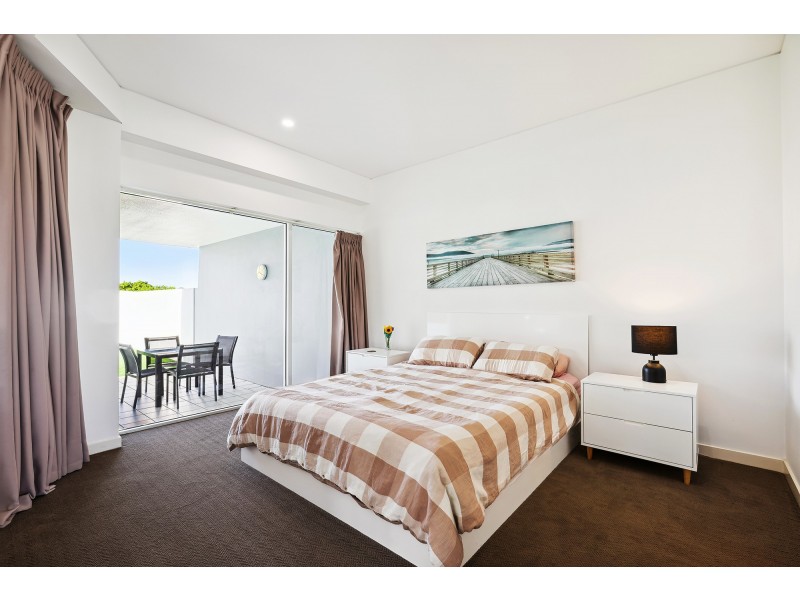 72/98 University Drive, Varsity Lakes QLD 4227