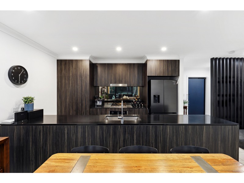 170 North Hill Drive, Robina QLD 4226